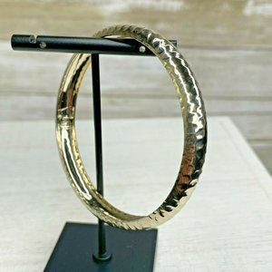 Lovely Vintage Gold Tone Minimalist Modernist Hammered Repousse Bangle Bracelet